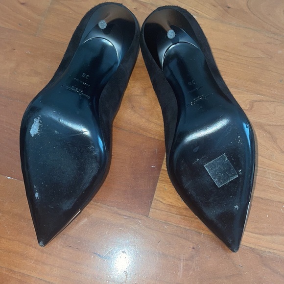 Worn once. Brand new with box size 8 - Picture 3 of 3